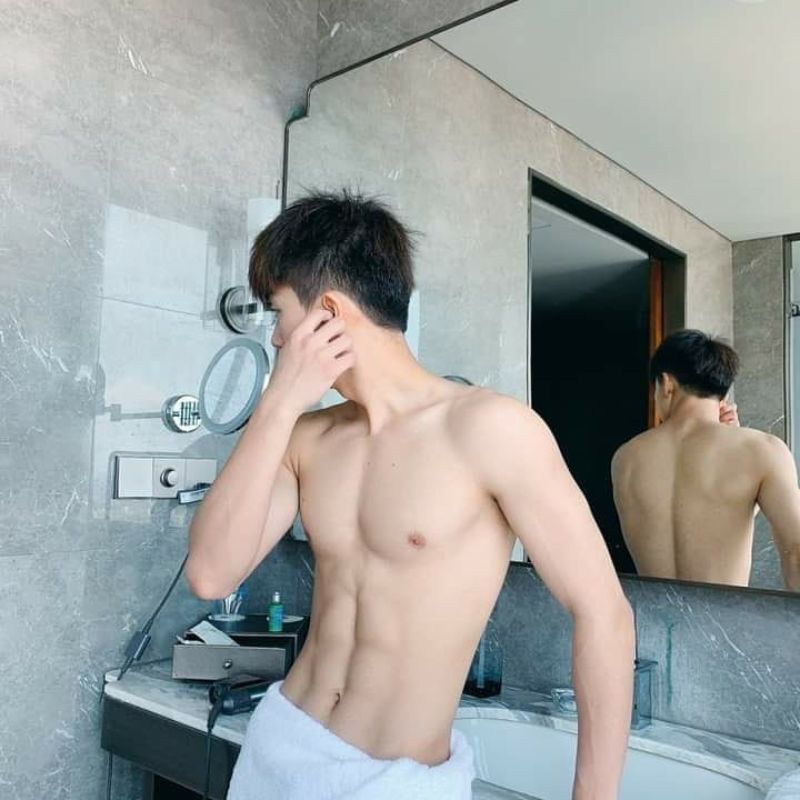 avatar ảnh trai đẹp che mặt trong nhà tắm