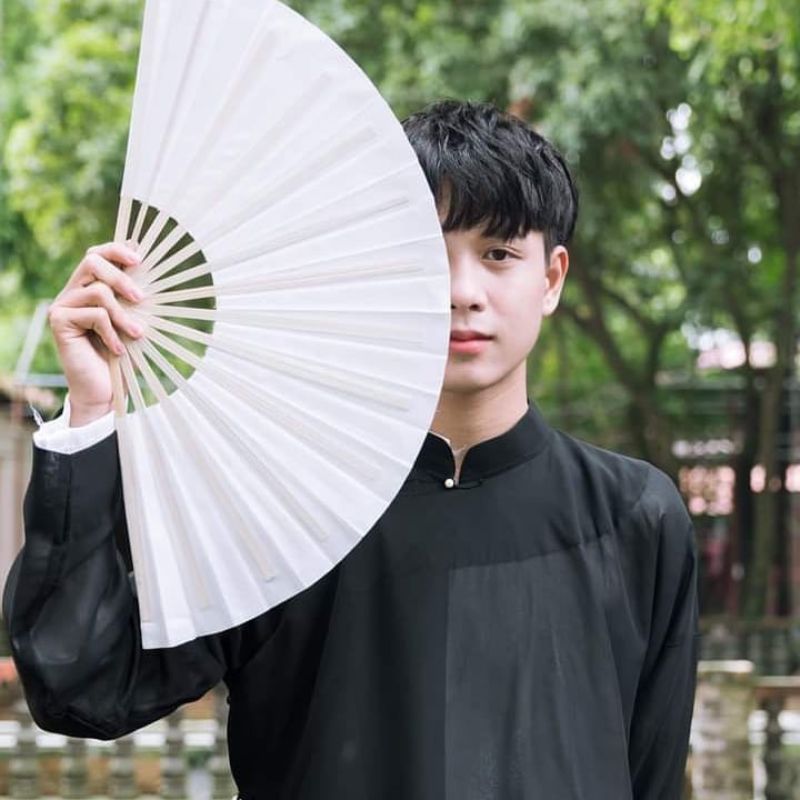 avatar ảnh trai đẹp che quạt nửa mặt